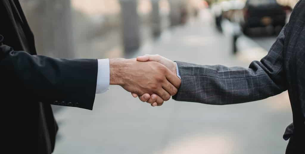 Ejecutivo de ventas Limpo